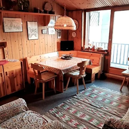 Daire Cuore Alpino, Mountain Retreat With A View Oulx